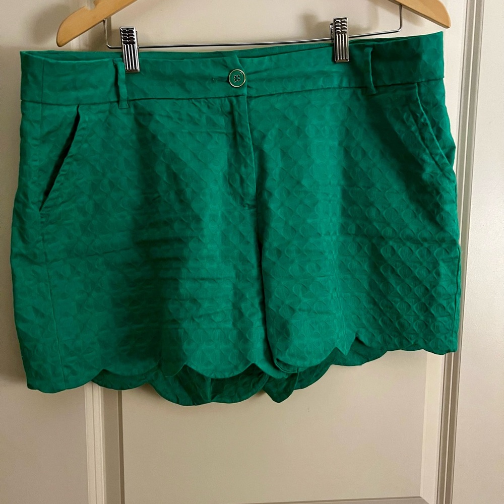 Crown & Ivy Size 12 Green Scalloped shorts